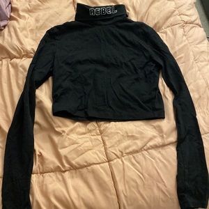Forever 21 black crop top turtle neck, long sleeve shirt, size medium 🤩